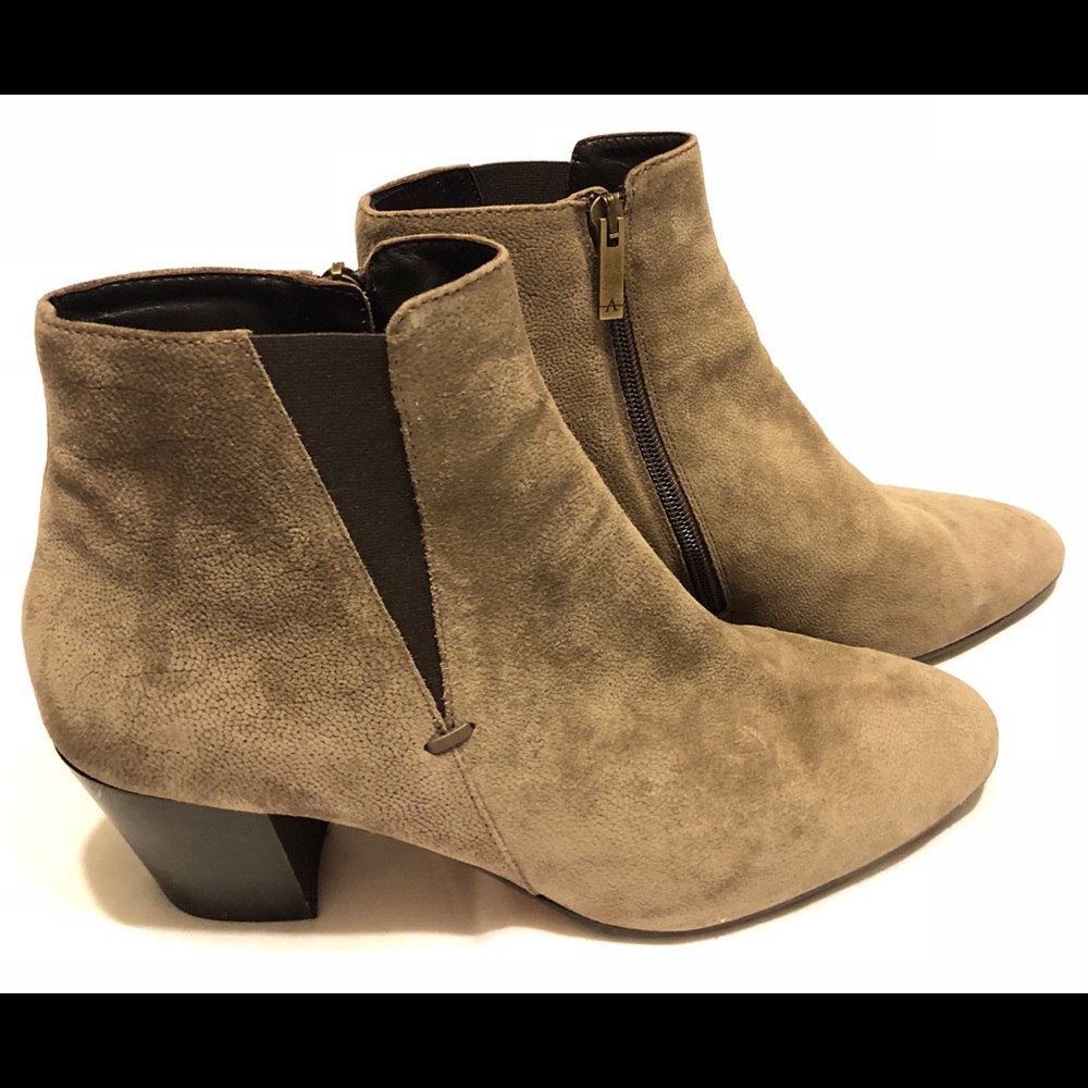 Aquatalia FAYLYNN Boots in Taupe Size 11
